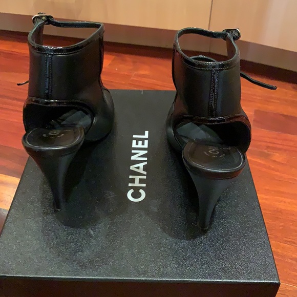 Shoes 👠 - Picture 2 of 8